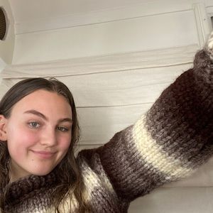 Meet your Posher, Lucy